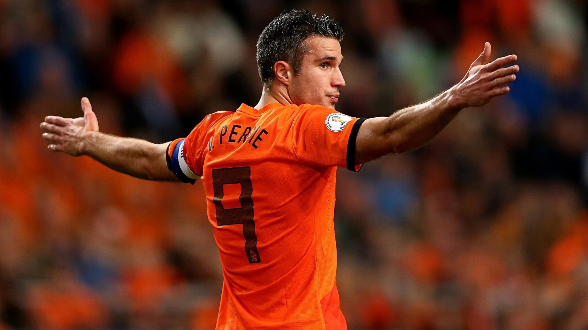 国足新帅上任，誓言带队冲击2026世界杯，国足新主帅最新人选